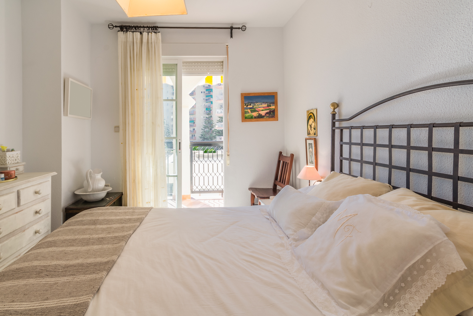 ESPECTACULAR APARTAMENTO EN PASEO REINA SOFA