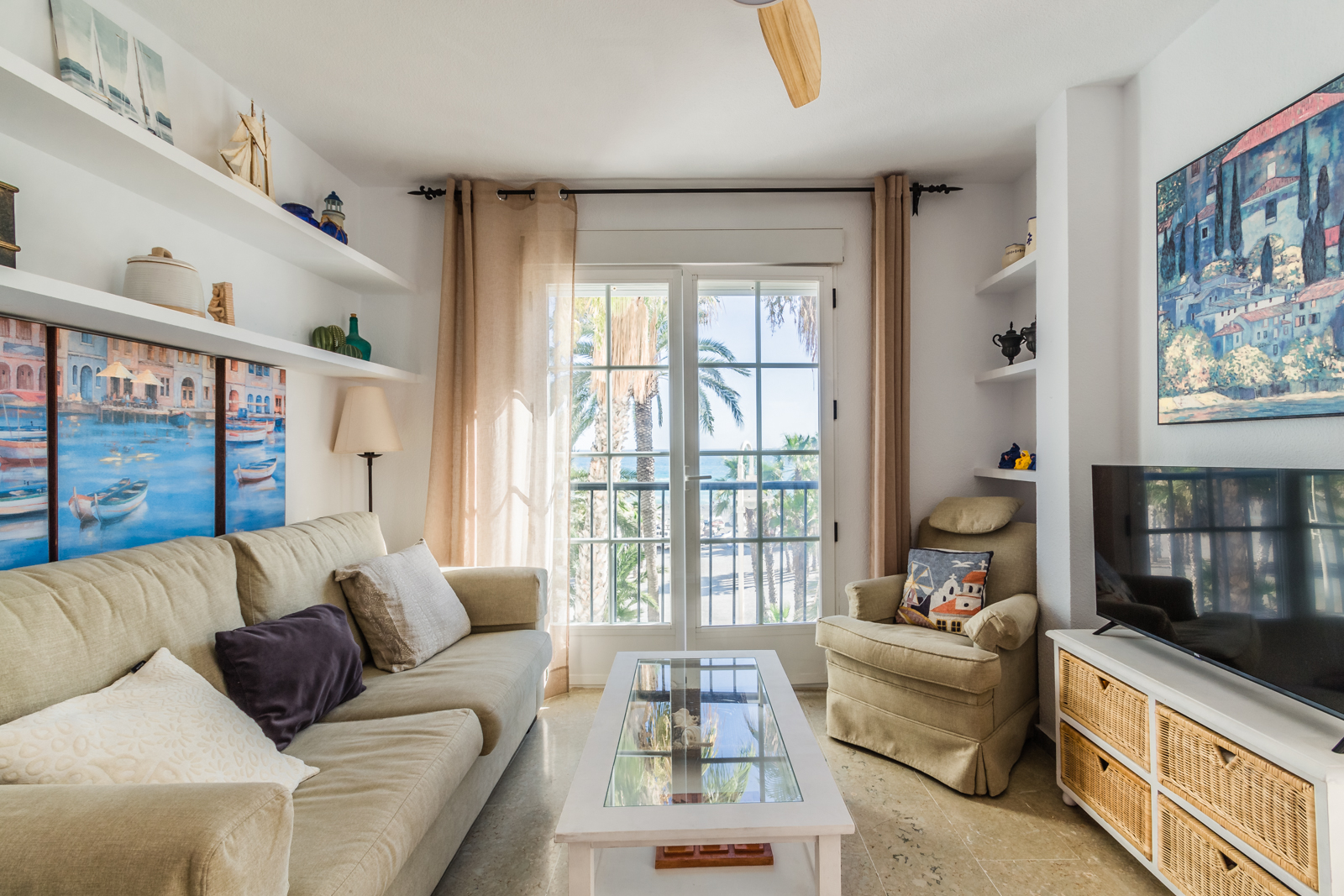 ESPECTACULAR APARTAMENTO EN PASEO REINA SOFA