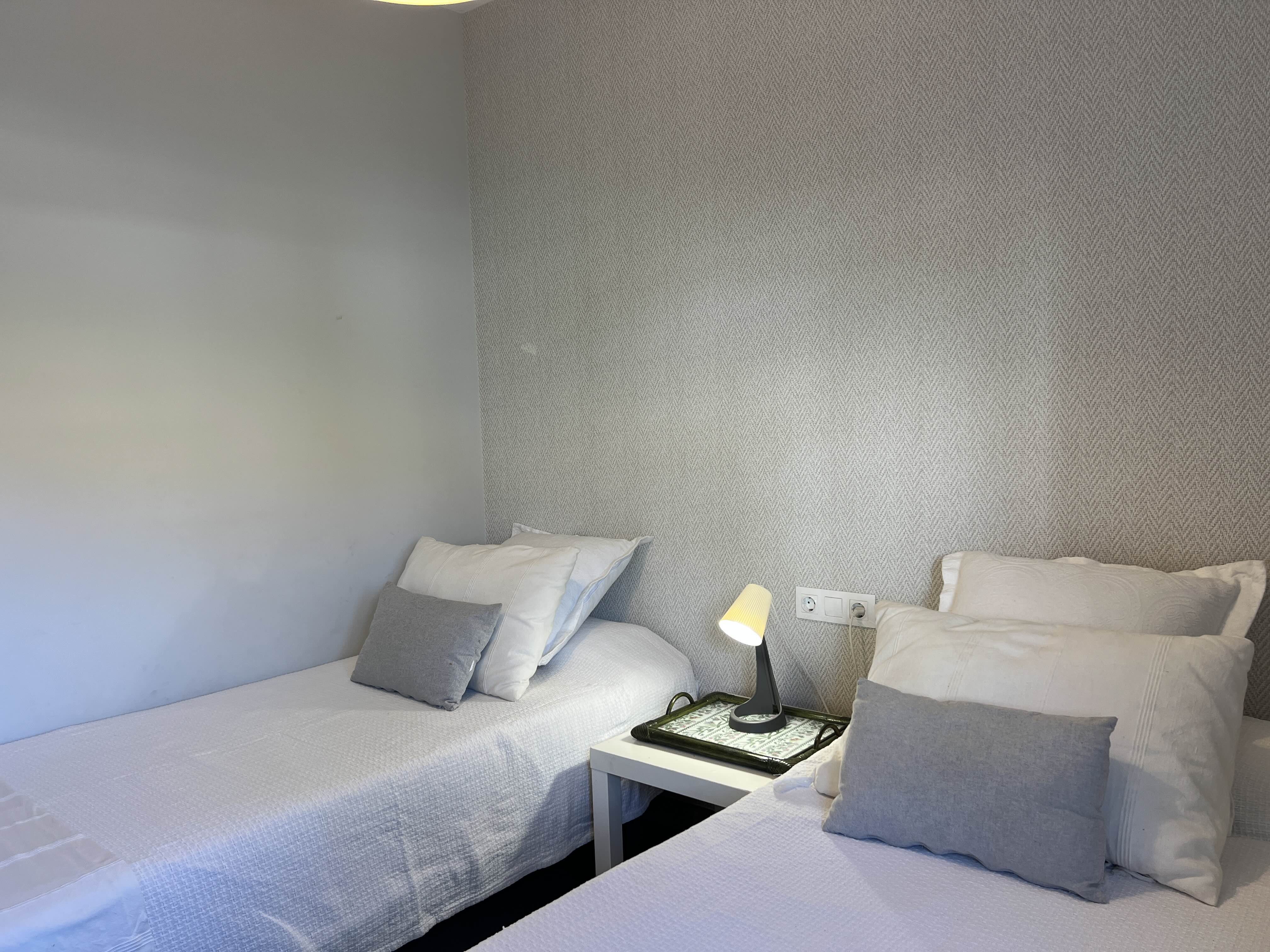 ESPECTACULAR APARTAMENTO CON JARDÍN Y VISTAS AL MAR