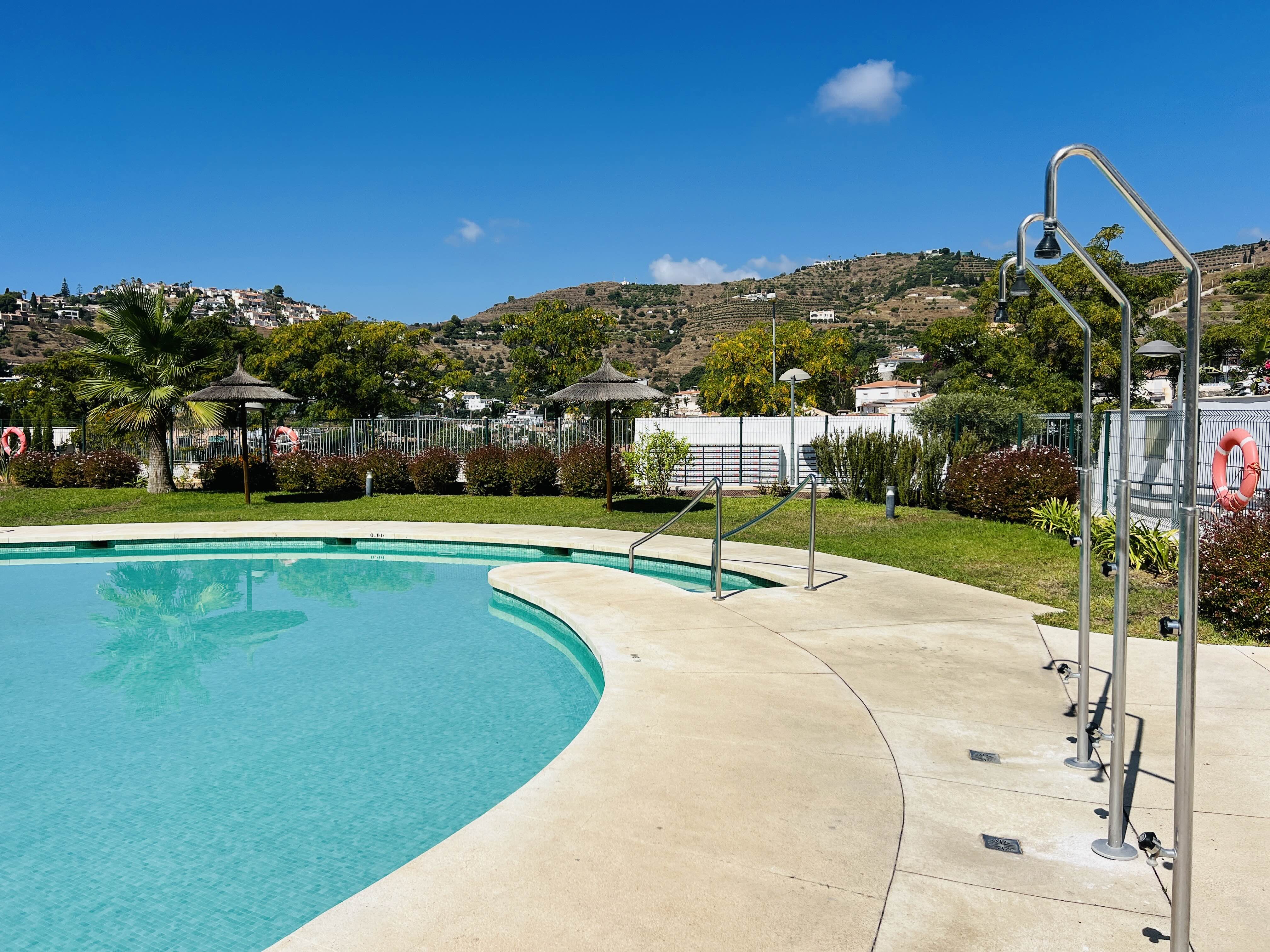 ESPECTACULAR APARTAMENTO CON JARDÍN Y VISTAS AL MAR