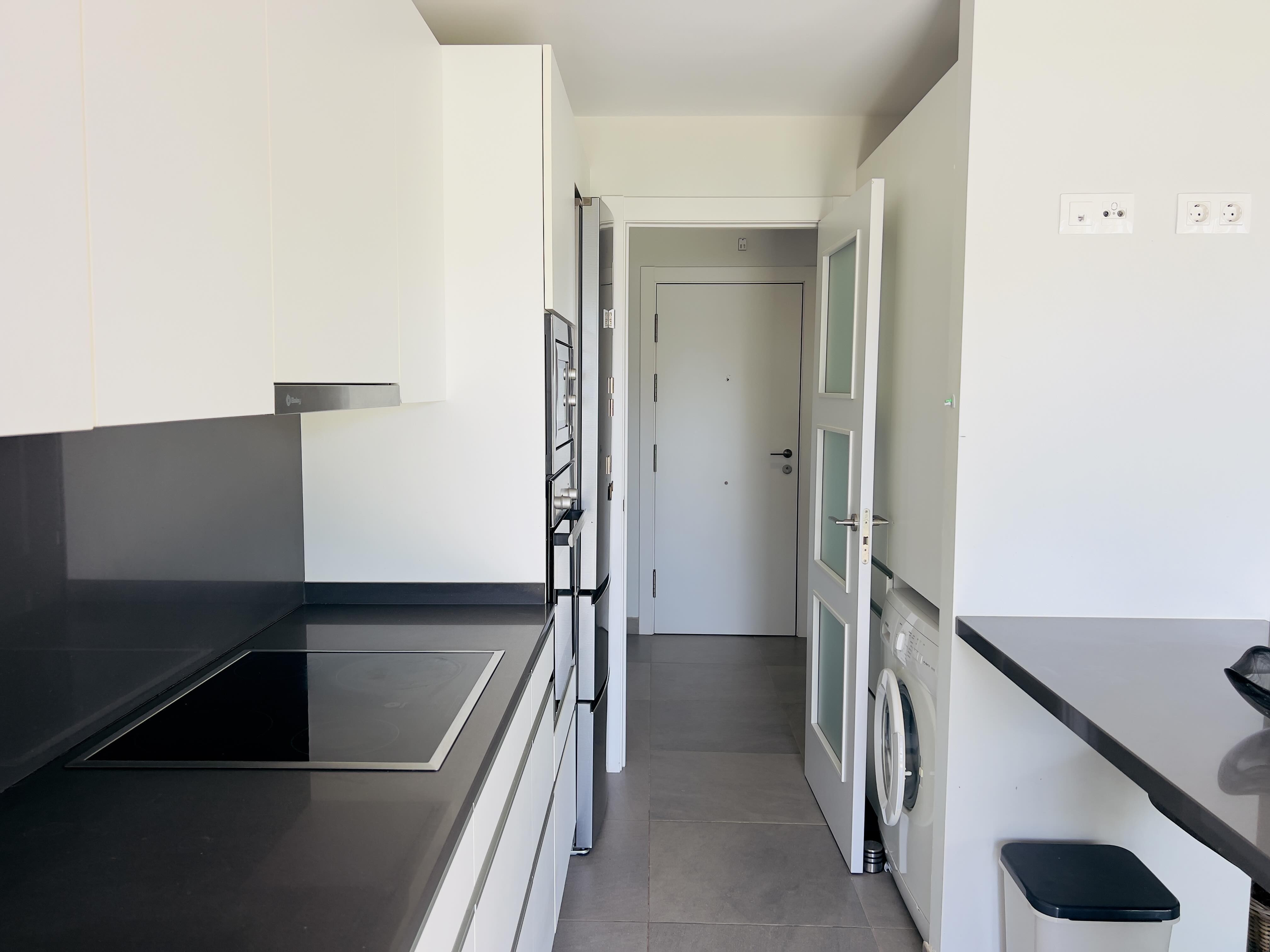 ESPECTACULAR APARTAMENTO CON JARDÍN Y VISTAS AL MAR