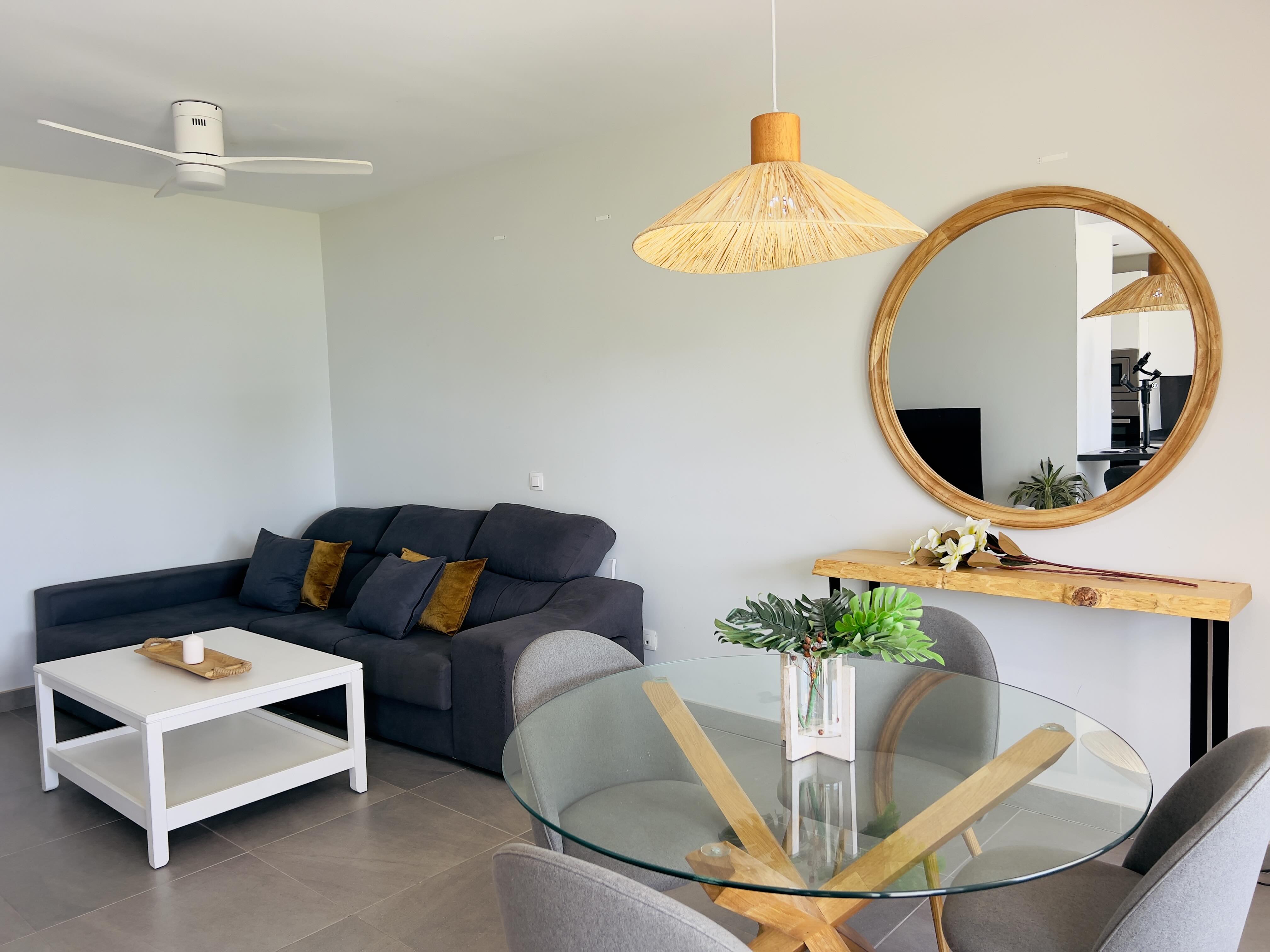 ESPECTACULAR APARTAMENTO CON JARDÍN Y VISTAS AL MAR