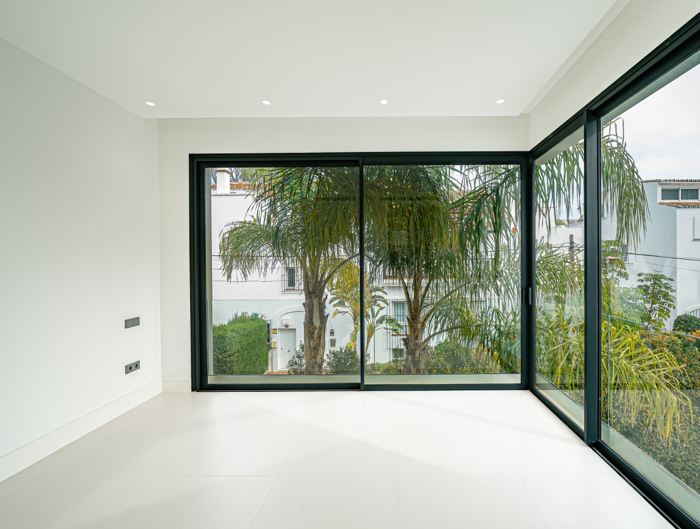 VILLA RIO VERDE  GOLDEN MILE, MARBELLA
