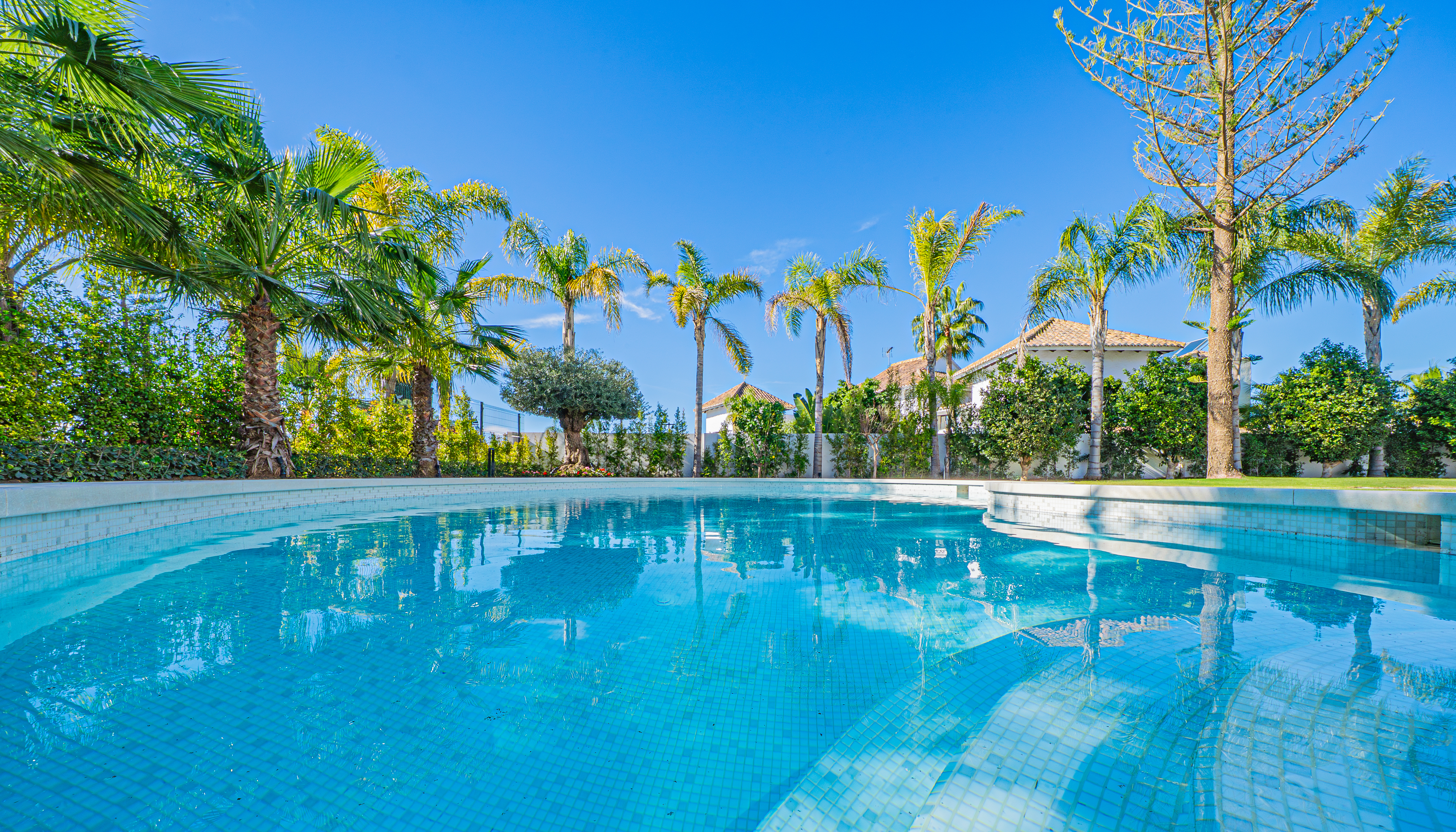 VILLAS LOMAS DE MARBELLA CLUB  GOLDEN MILE