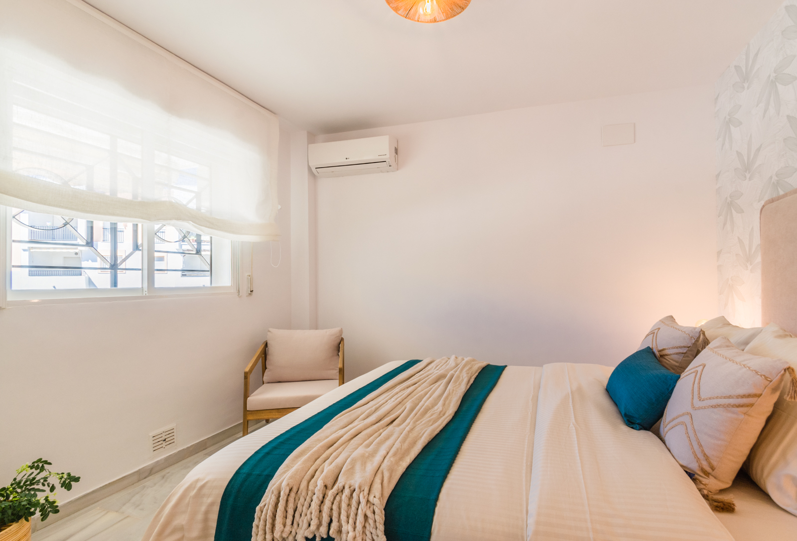 CASA CON PISCINA PRIVADA A 5 MINUTOS DEL CENTRO Y LA PLAYA