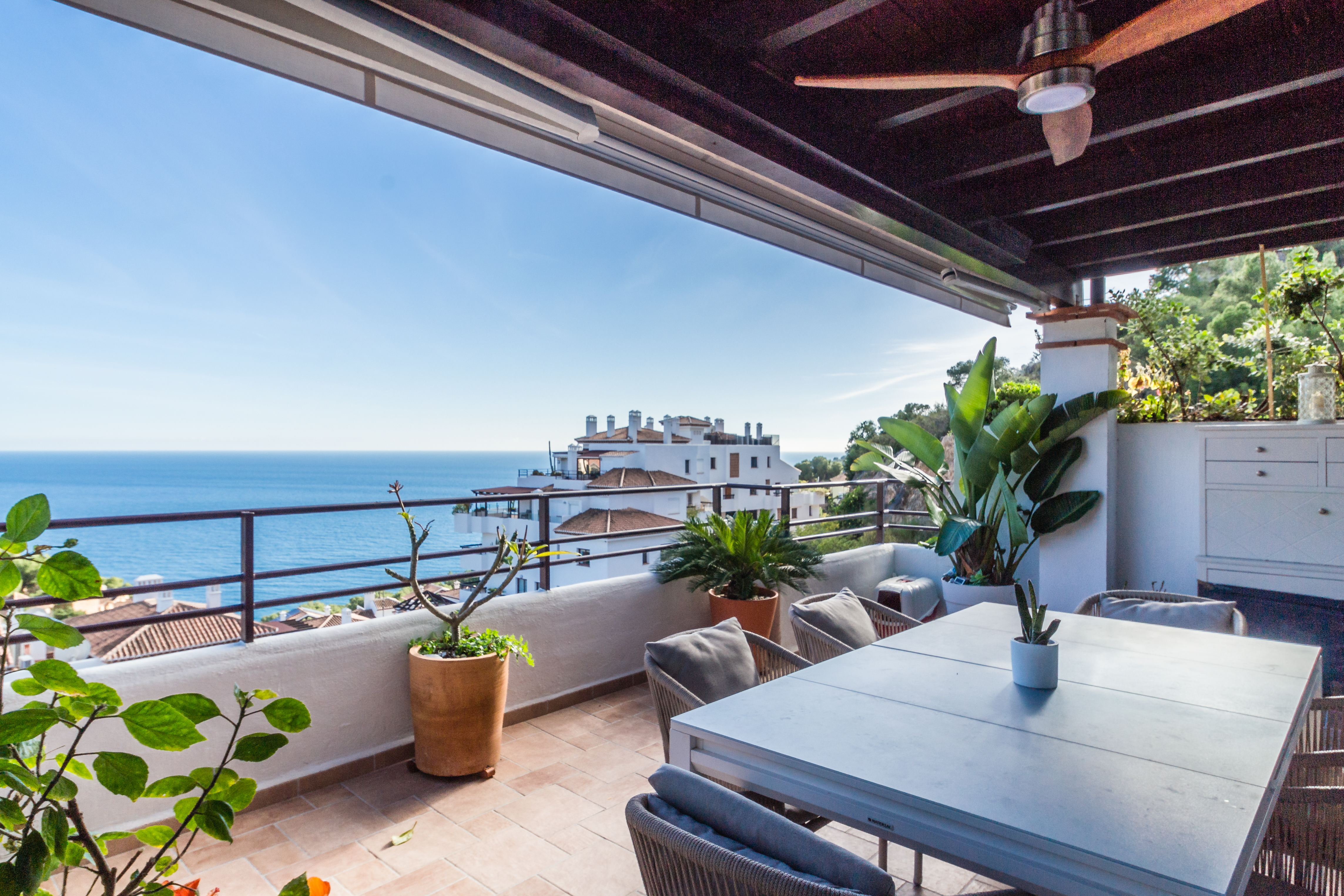 ATICO CON VISTAS AL MAR EN LA HERRADURA