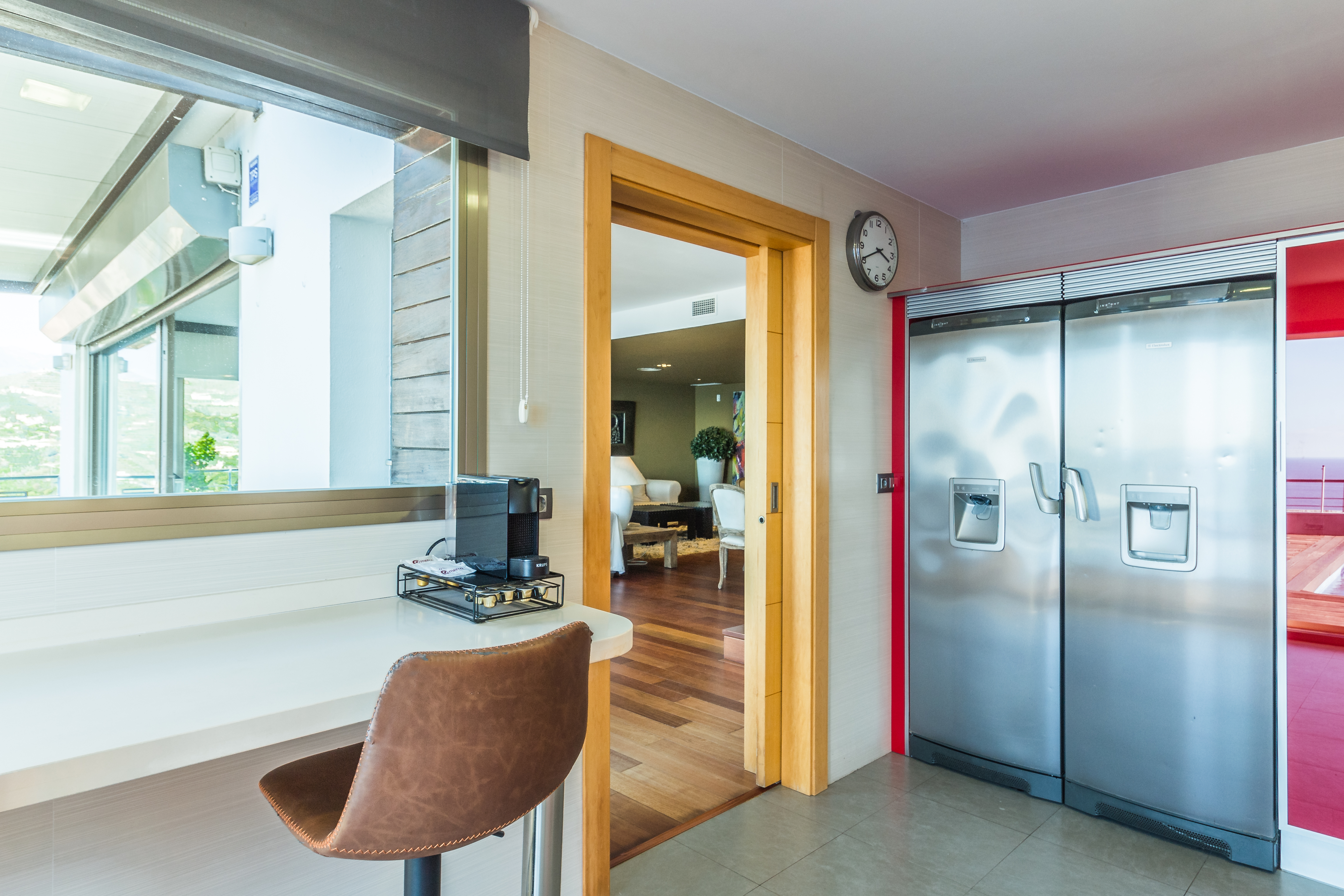 CASA CON PISCINA  Y VISTAS AL MAR EN PLAYA DE CABRIA