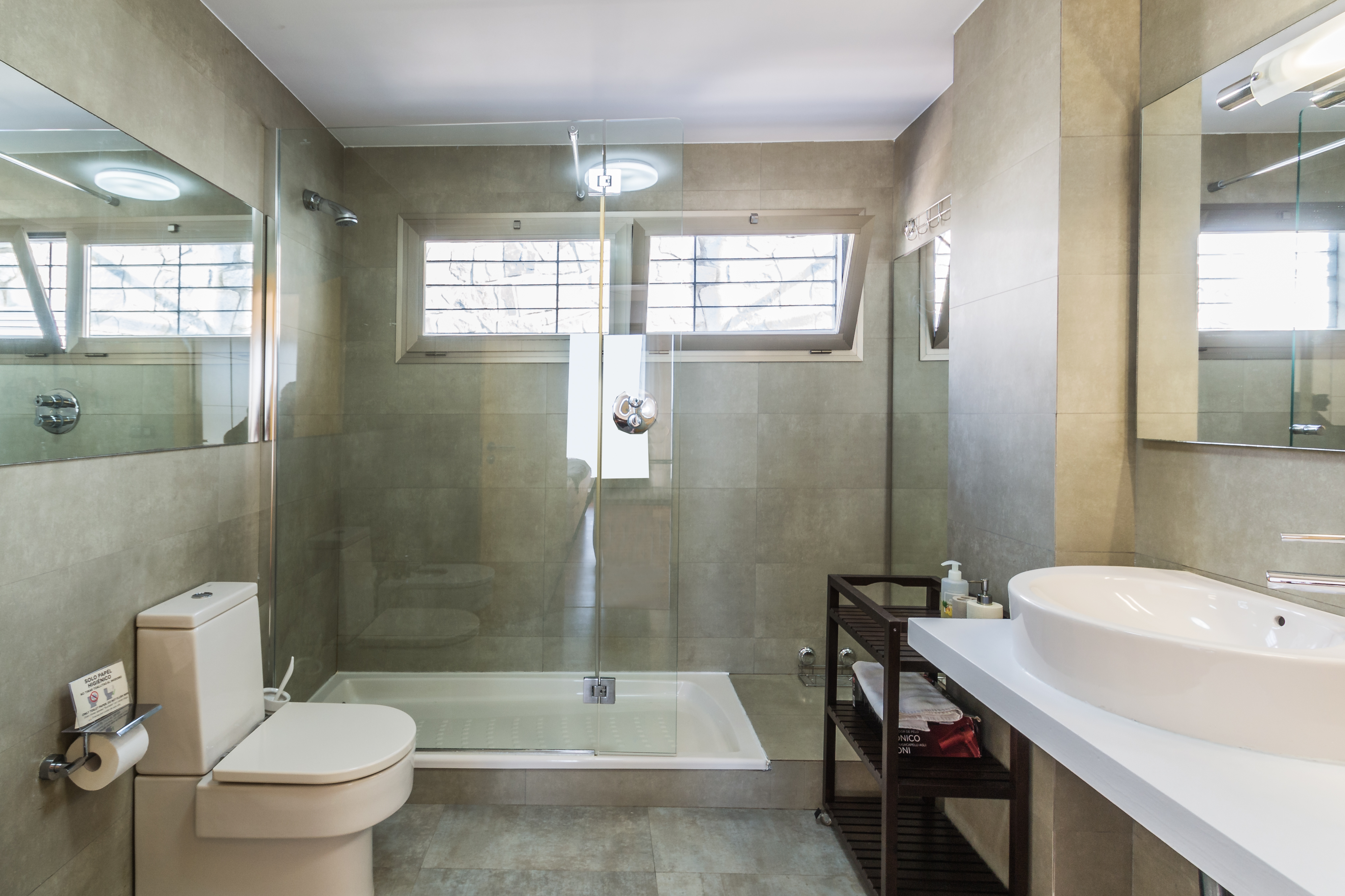 CASA CON PISCINA  Y VISTAS AL MAR EN PLAYA DE CABRIA