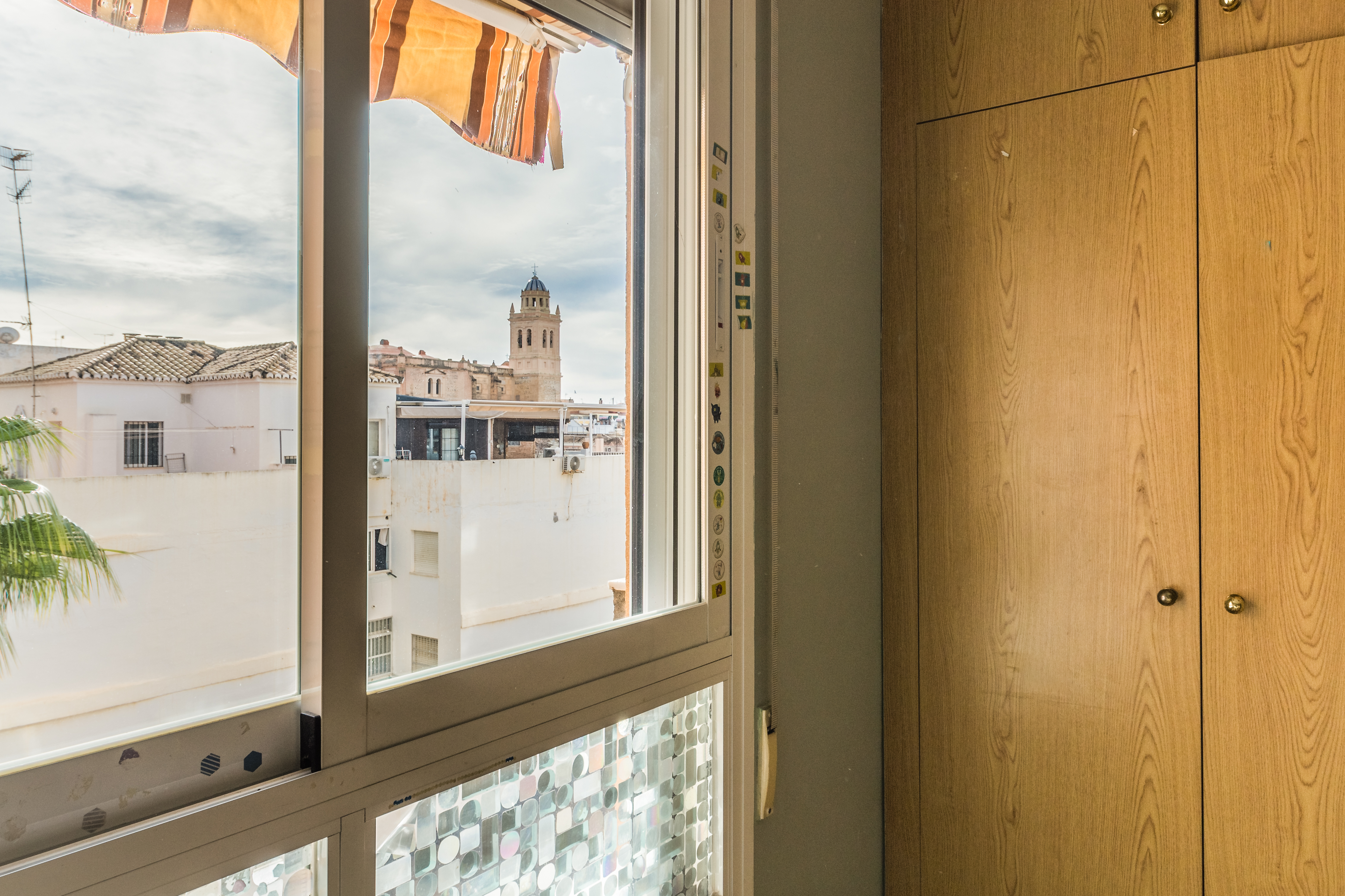 APARTAMENTO EN EL CENTRO DE ALMU��CAR