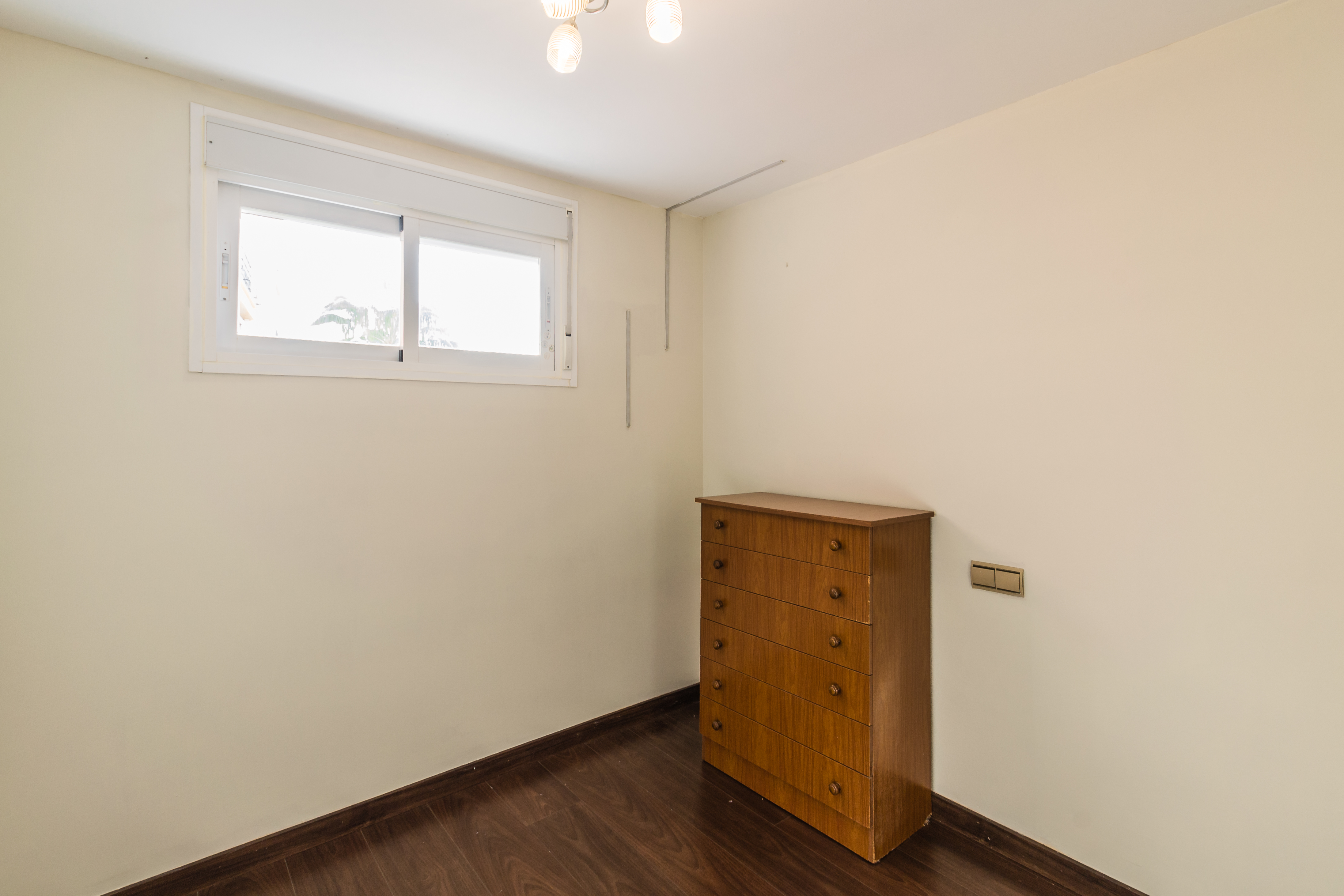 APARTAMENTO EN EL CENTRO DE ALMU��CAR