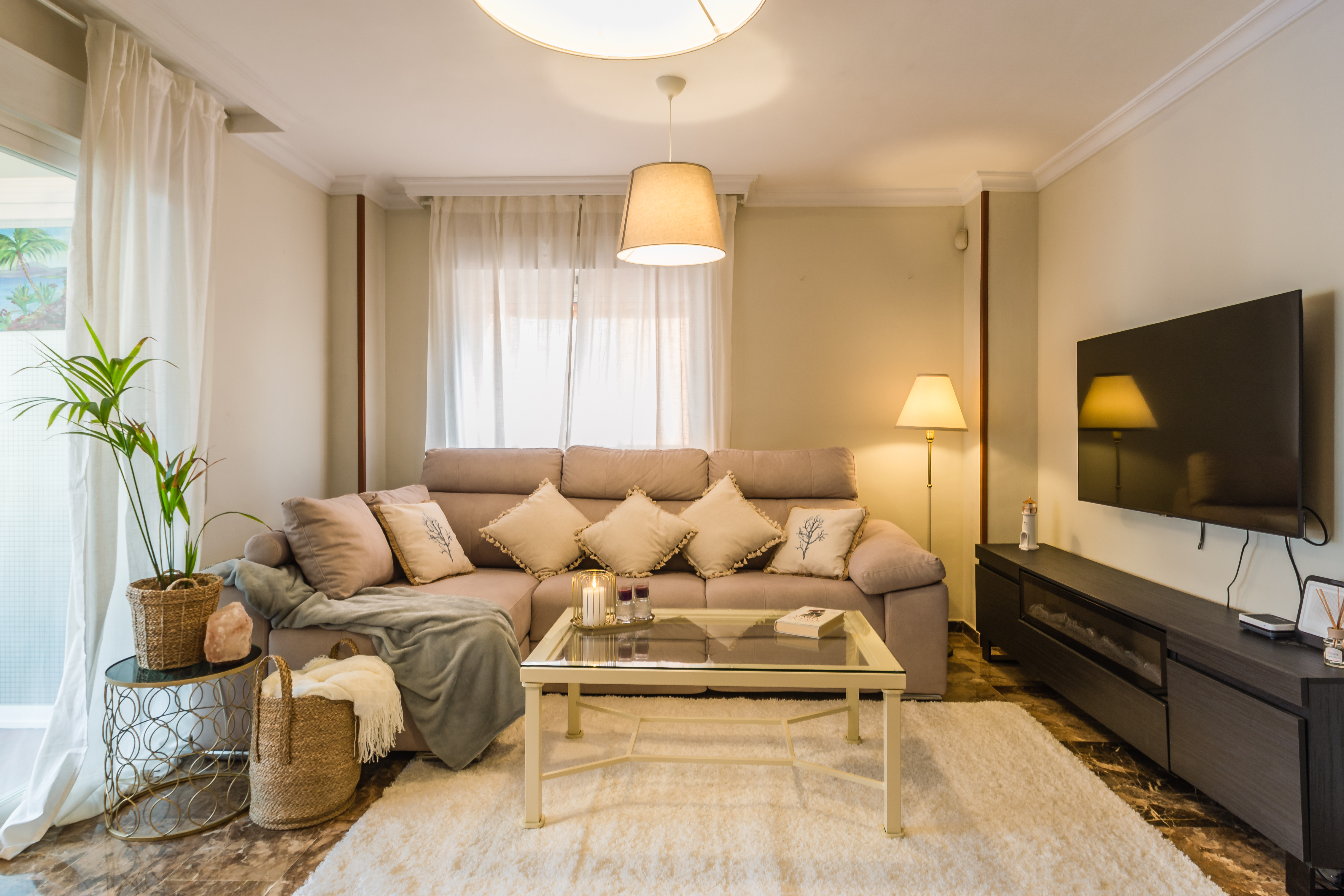 APARTAMENTO EN EL CENTRO DE ALMU��CAR