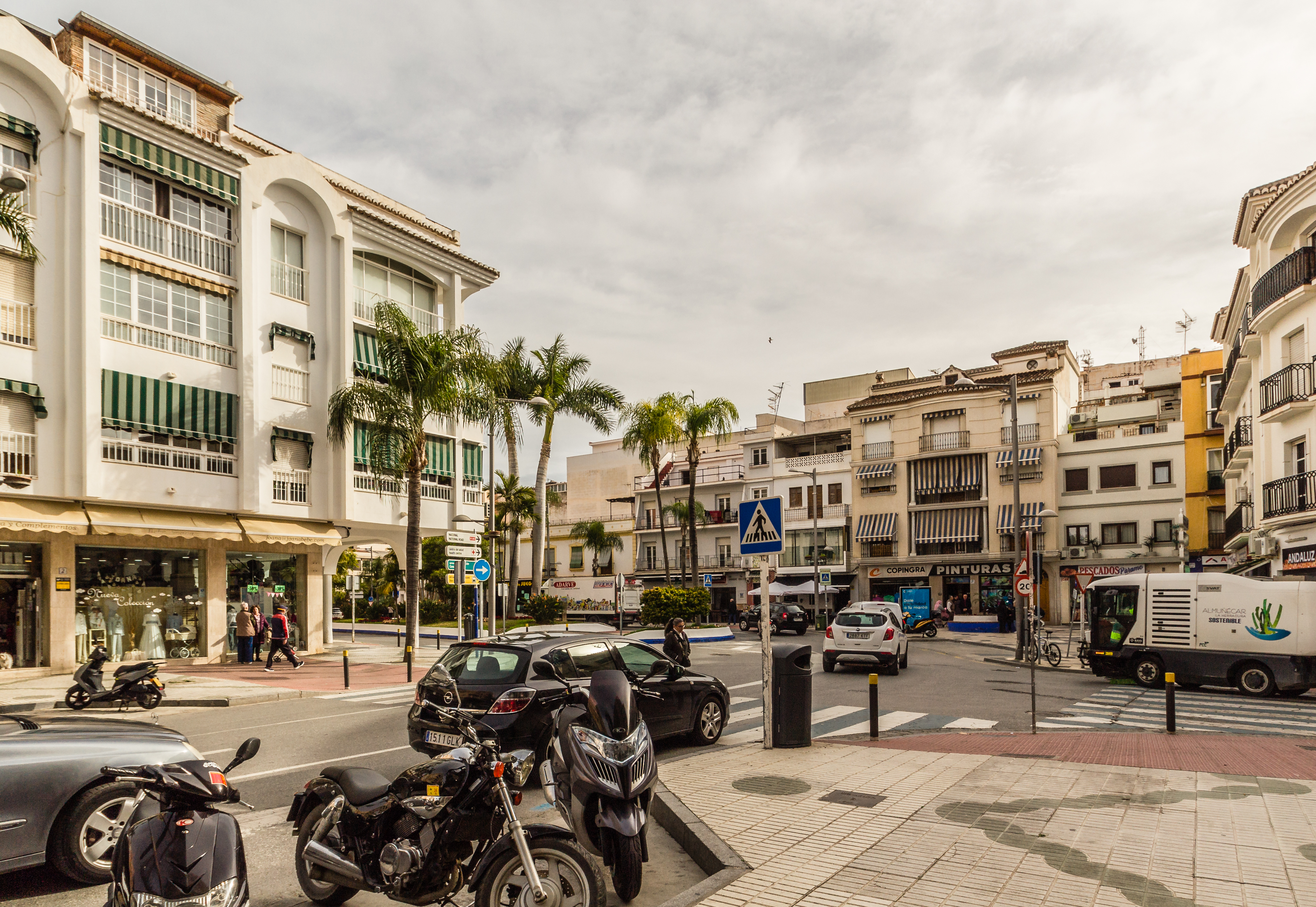 APARTAMENTO EN EL CENTRO DE ALMU��CAR