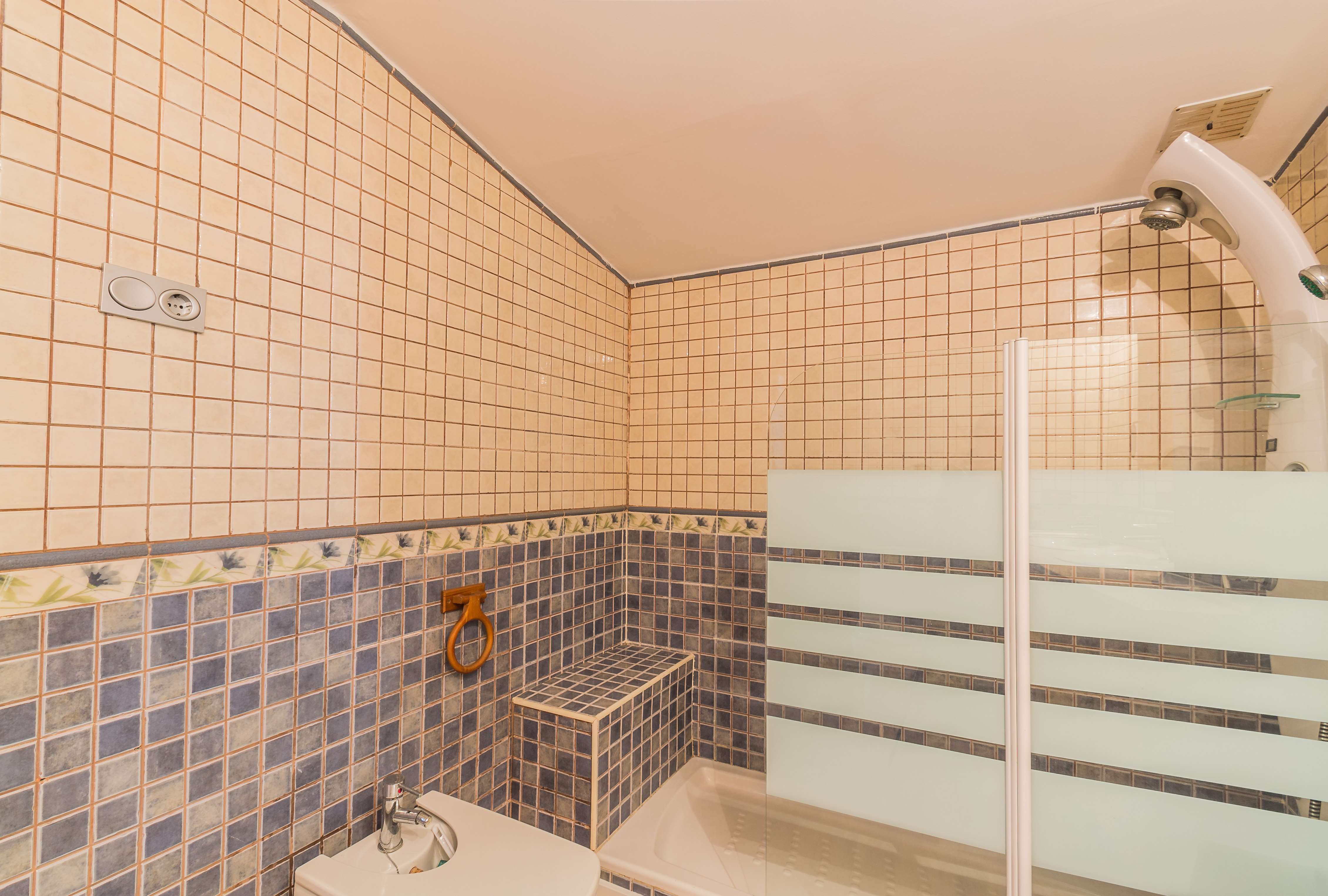 APARTAMENTO CON GRAN TERRAZA A 2 MINUTOS DE LA PLAYA