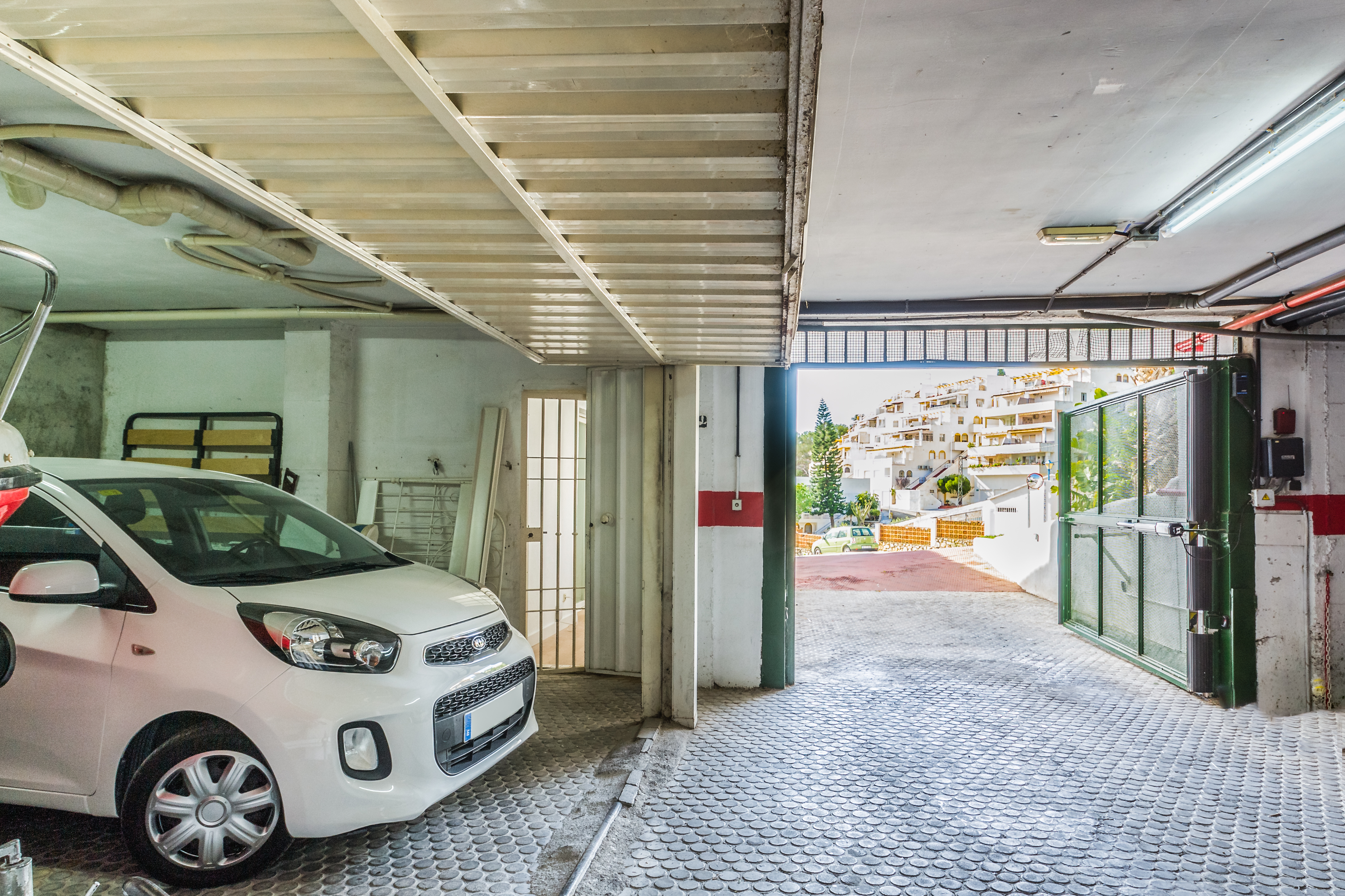 APARTAMENTO CON GRAN TERRAZA A 2 MINUTOS DE LA PLAYA