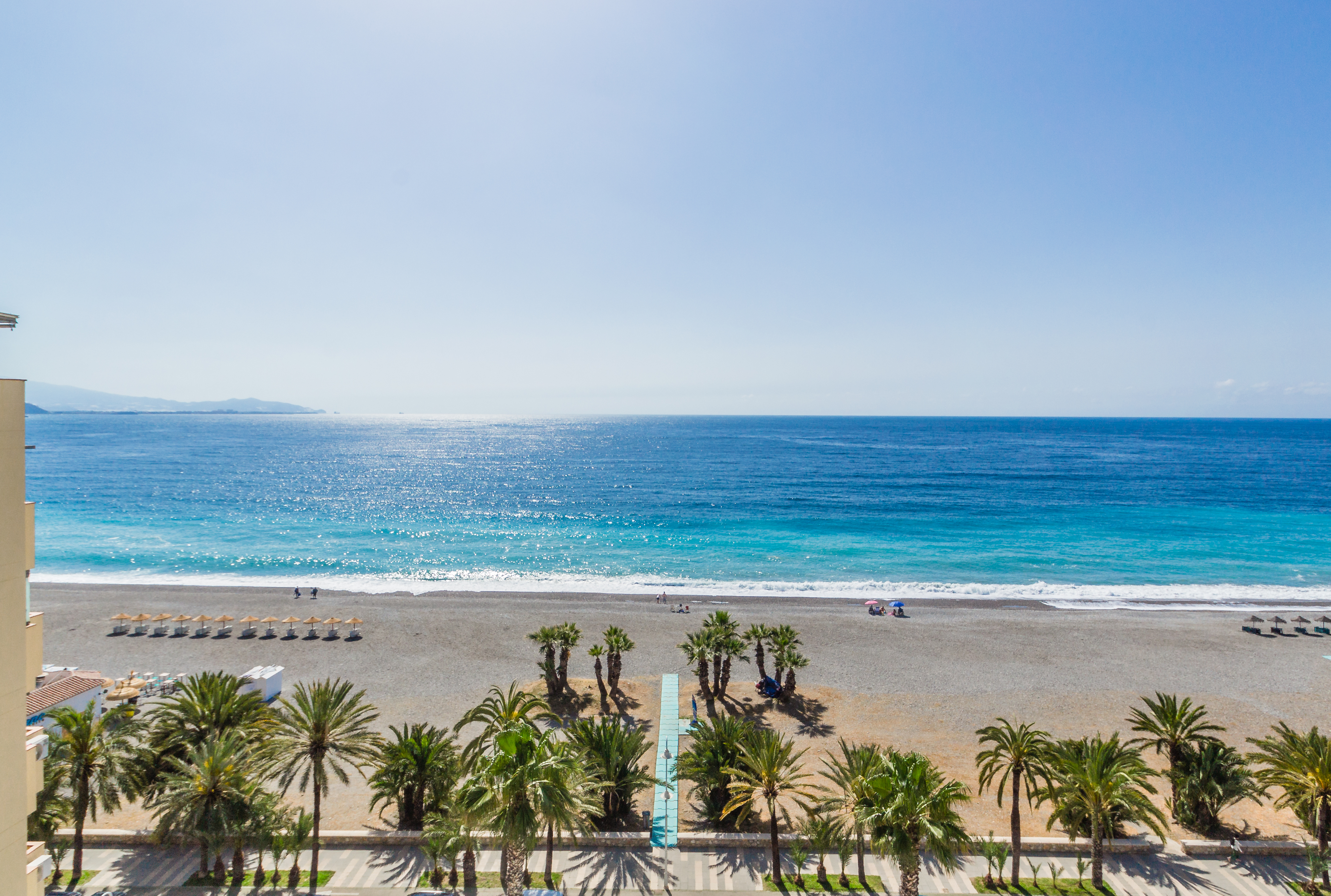 FANT�STICO �TICO EN PRIMERA LINEA DE PLAYA 