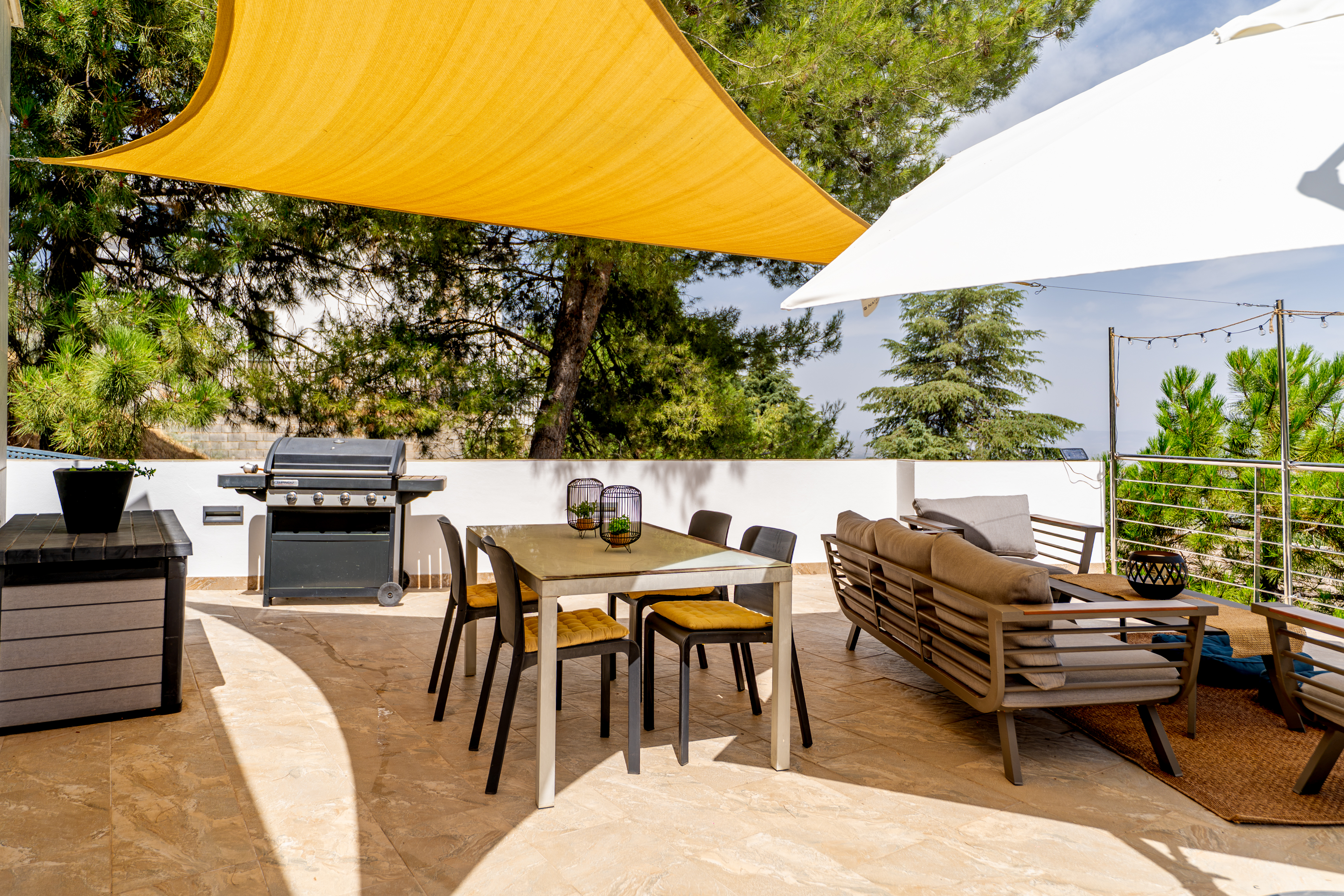 VILLA CONTEMPOR�NEA EN EL PARQUE NATURAL DE SIERRA NEVADA