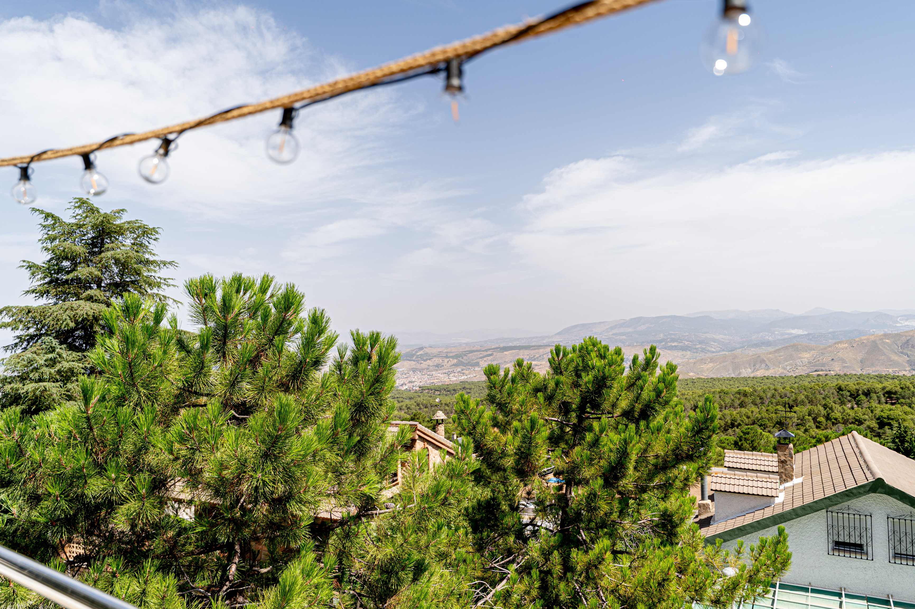 VILLA CONTEMPOR�NEA EN EL PARQUE NATURAL DE SIERRA NEVADA