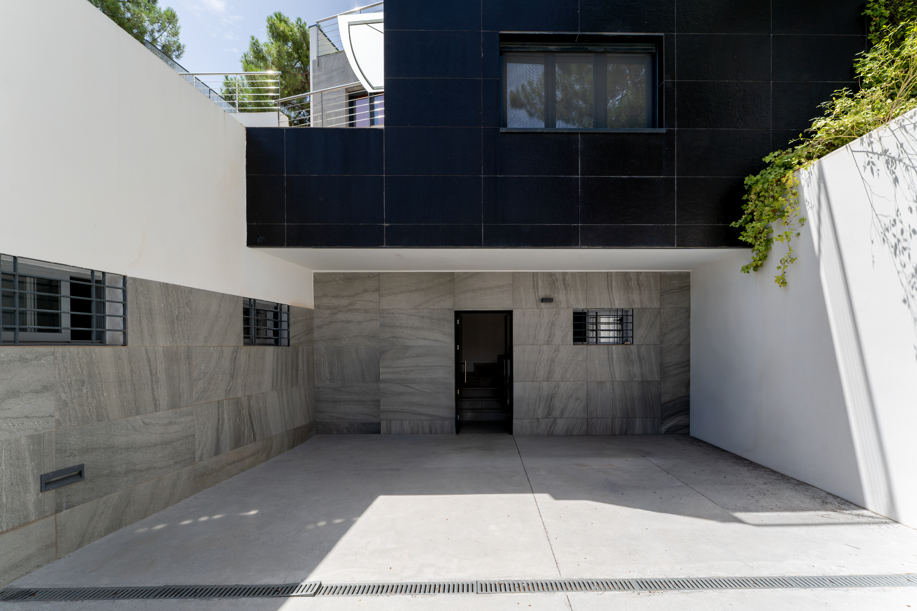 VILLA CONTEMPOR�NEA EN EL PARQUE NATURAL DE SIERRA NEVADA