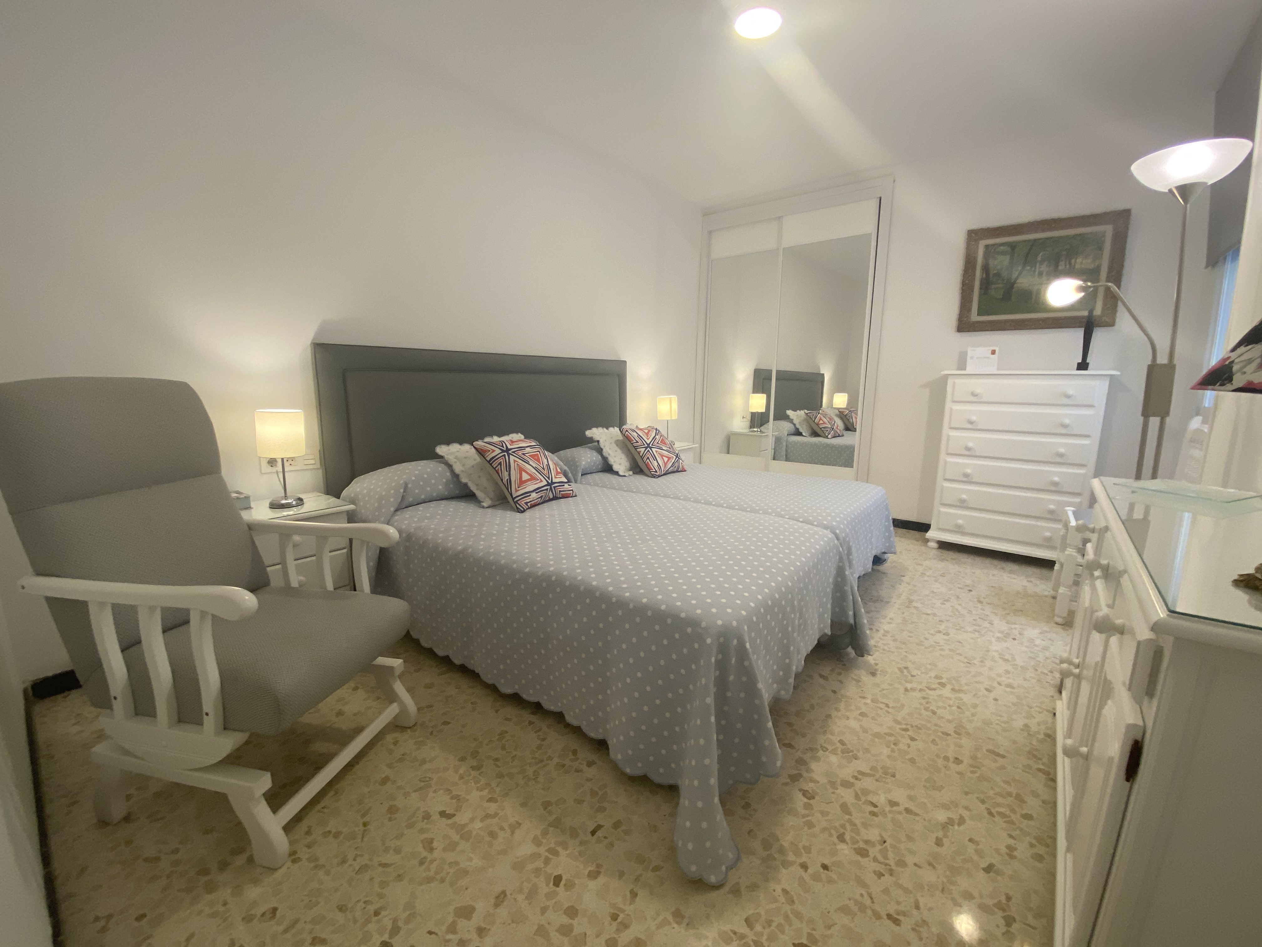 APARTAMENTO EN PASEO DE LA CALETILLA