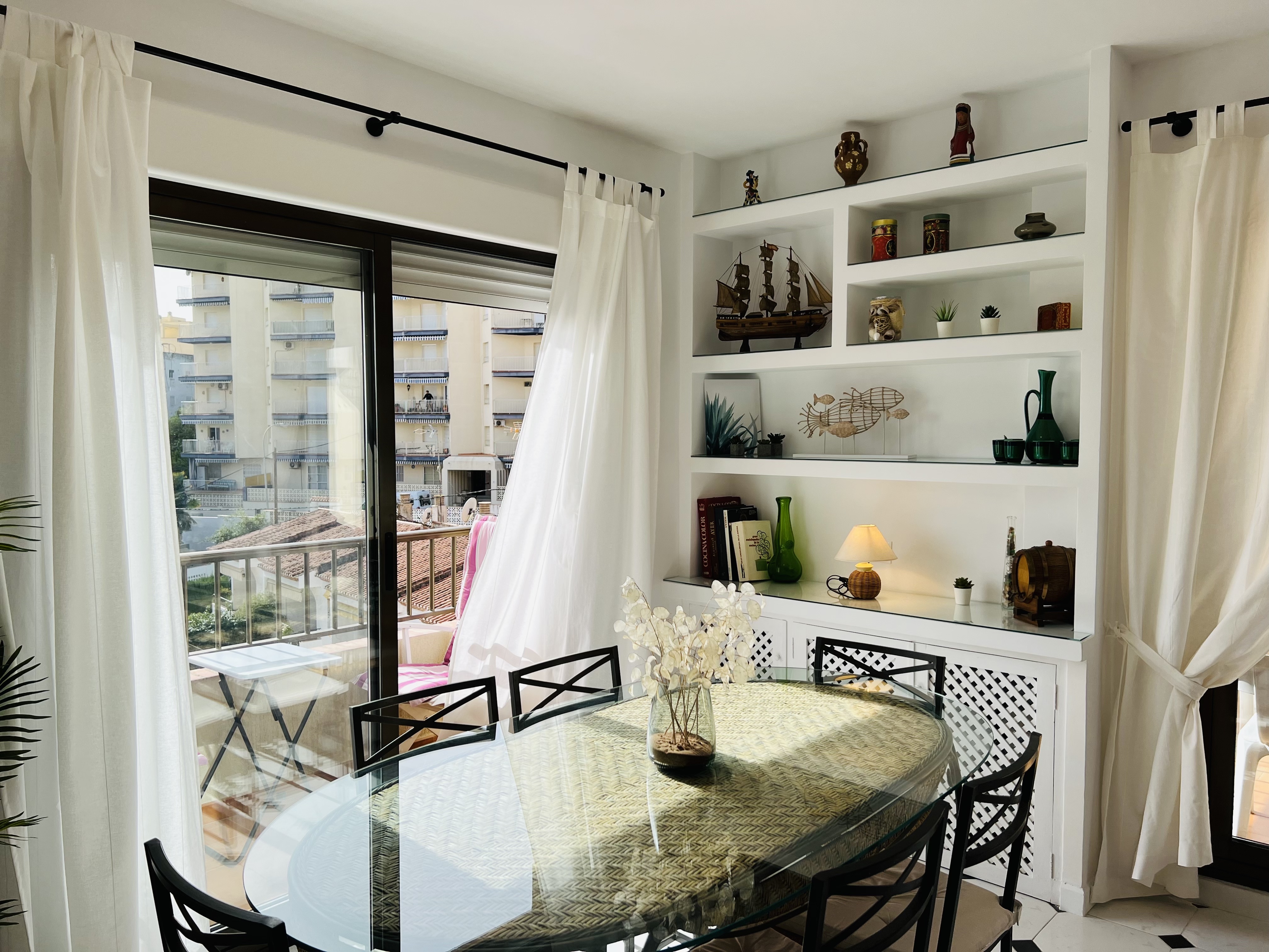 APARTAMENTO EN PASEO DE VELILLA 