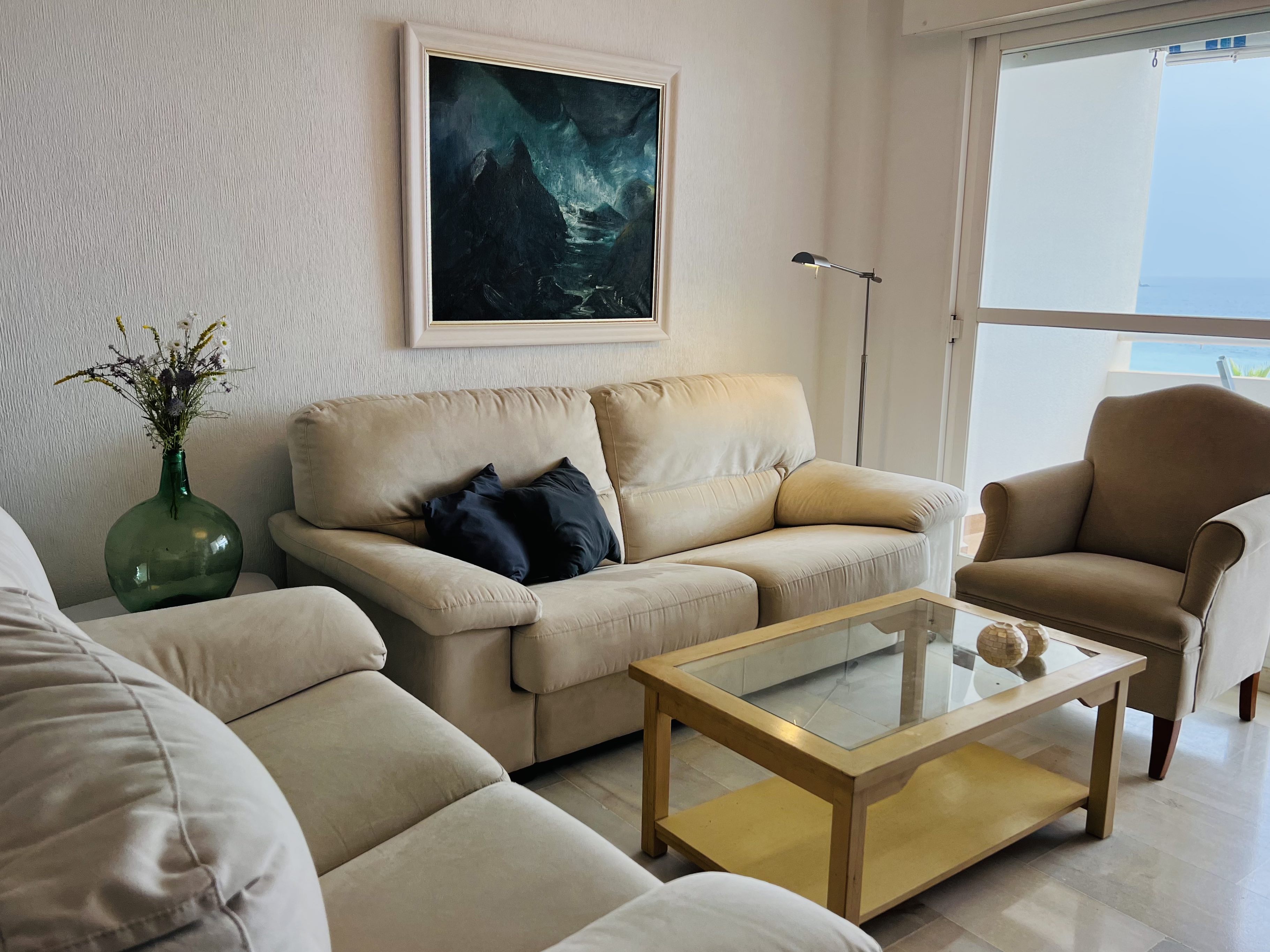 APARTAMENTO EN EDIFICIO DELFIN