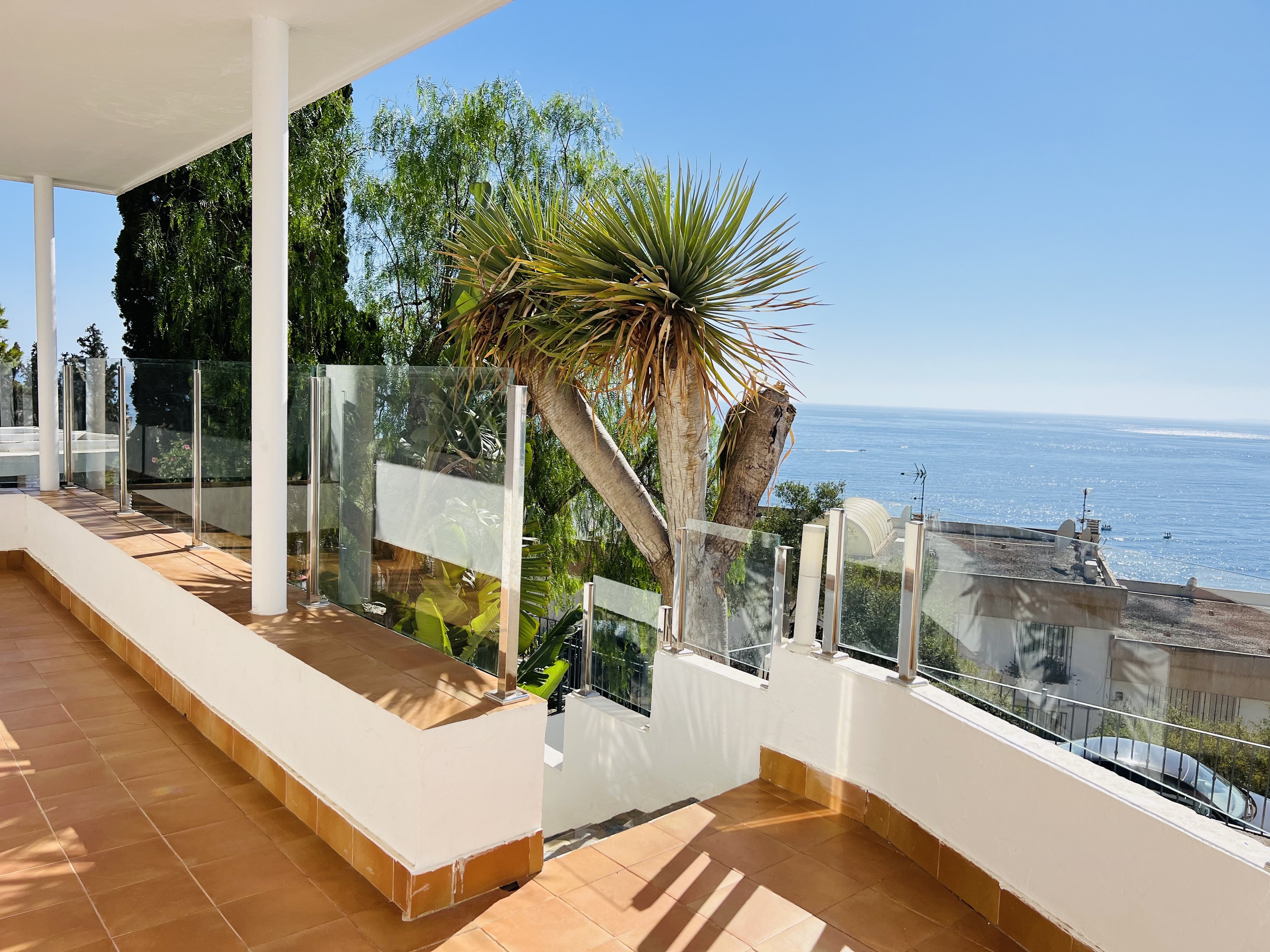 VILLA EN PUNTA DE LA MONA , LA HERRADURA