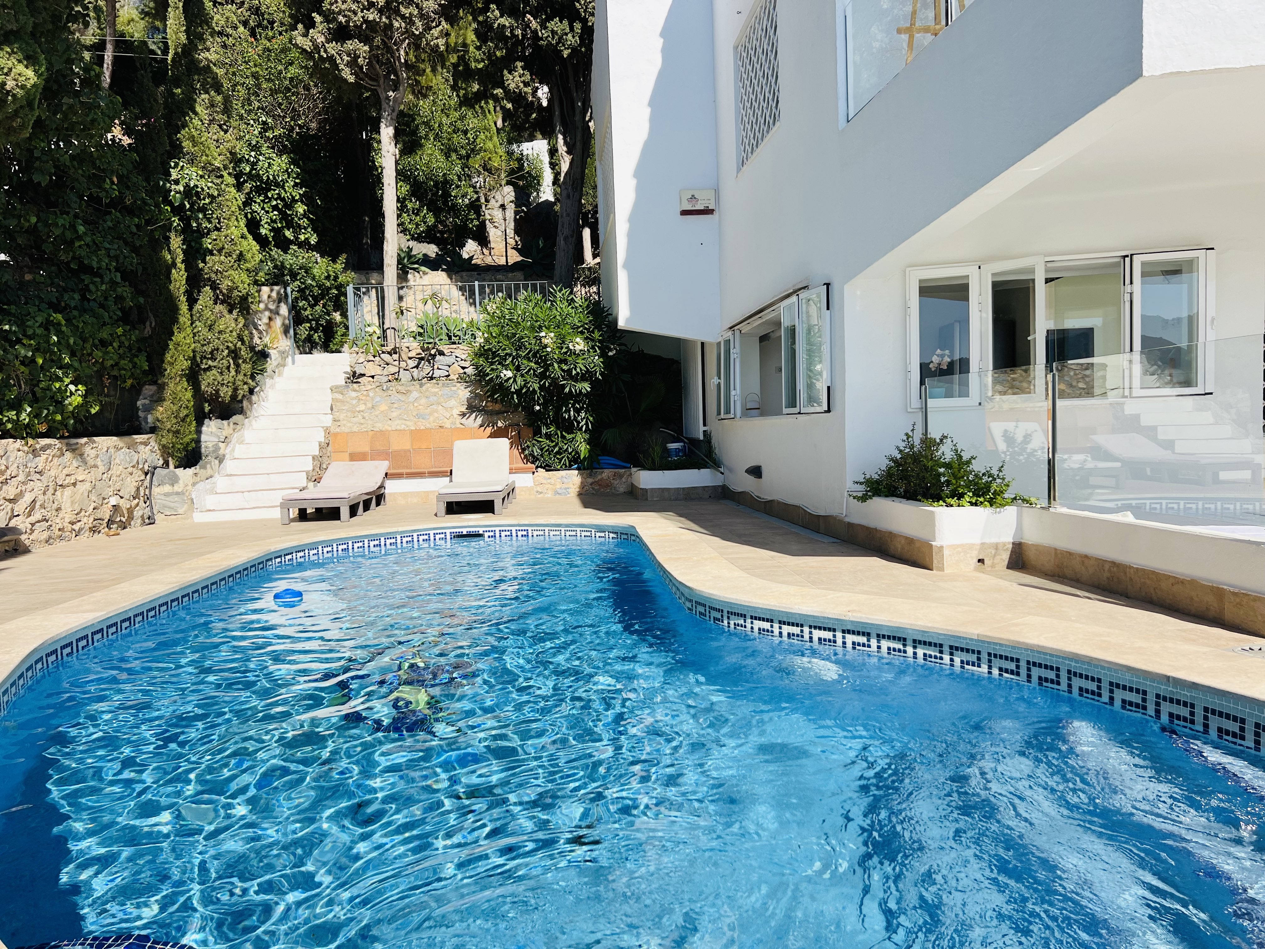 VILLA EN PUNTA DE LA MONA , LA HERRADURA