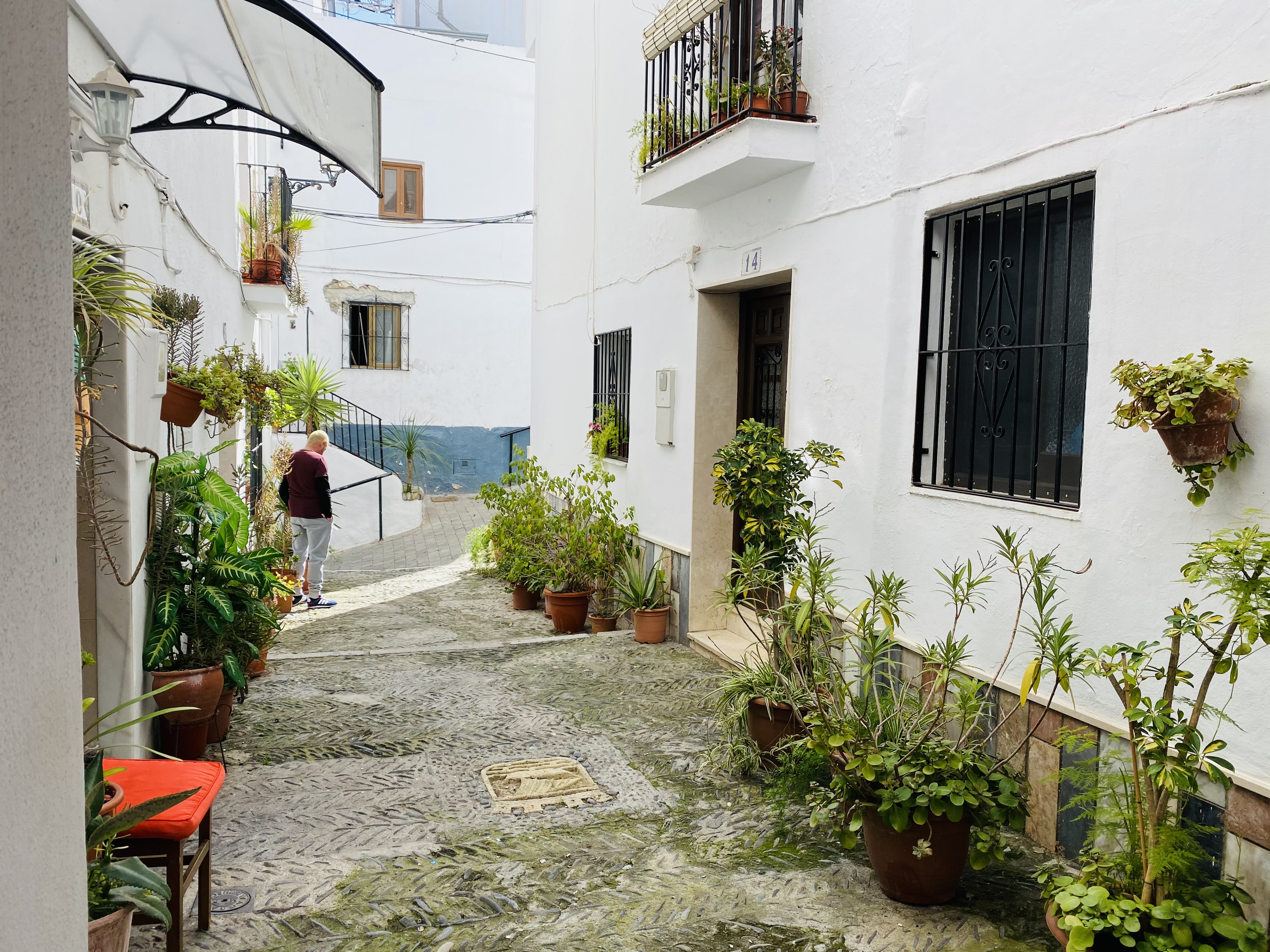 ACOGEDORA CASA DE PUEBLO EN EL CENTRO DE ALMUCAR