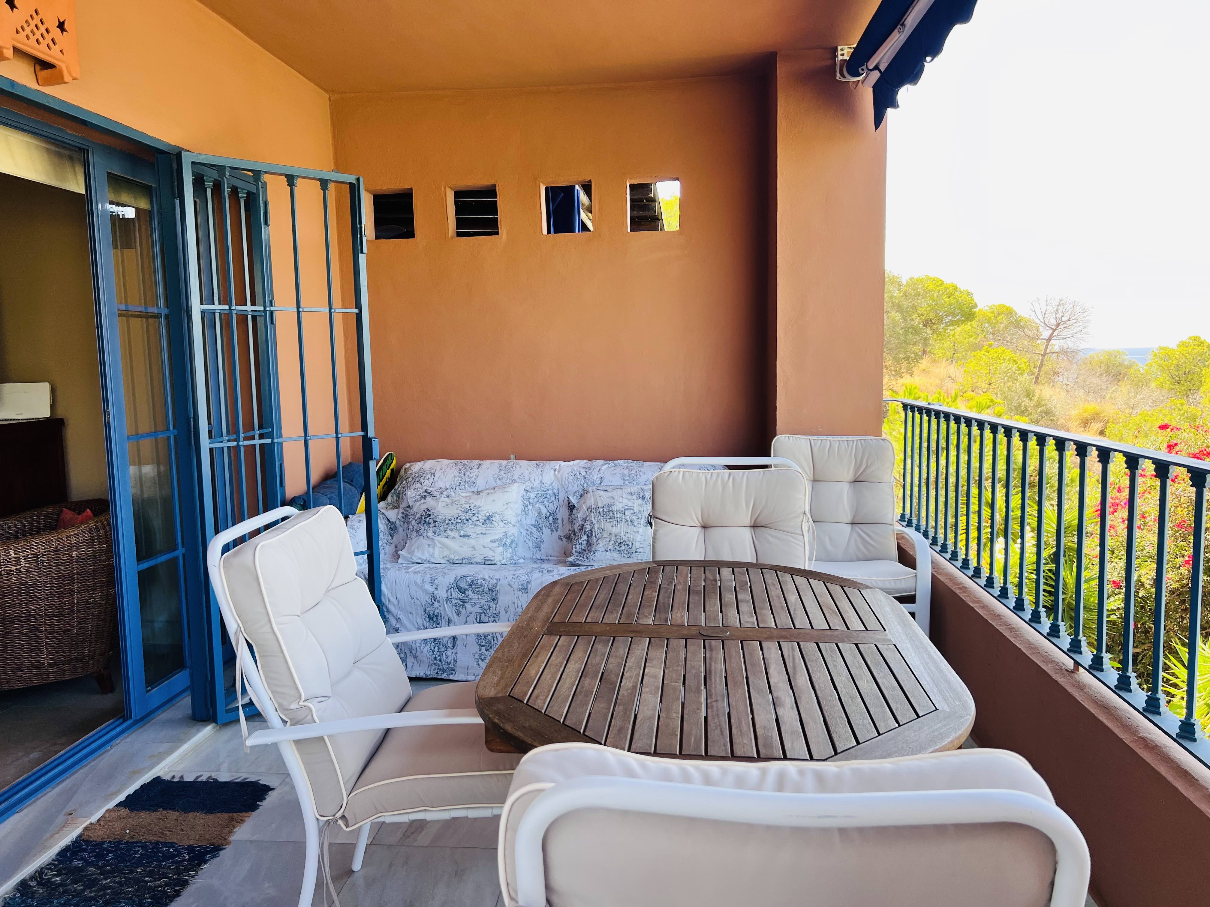 BONITO APARTAMENTO EN PLAYA CALABAJO 