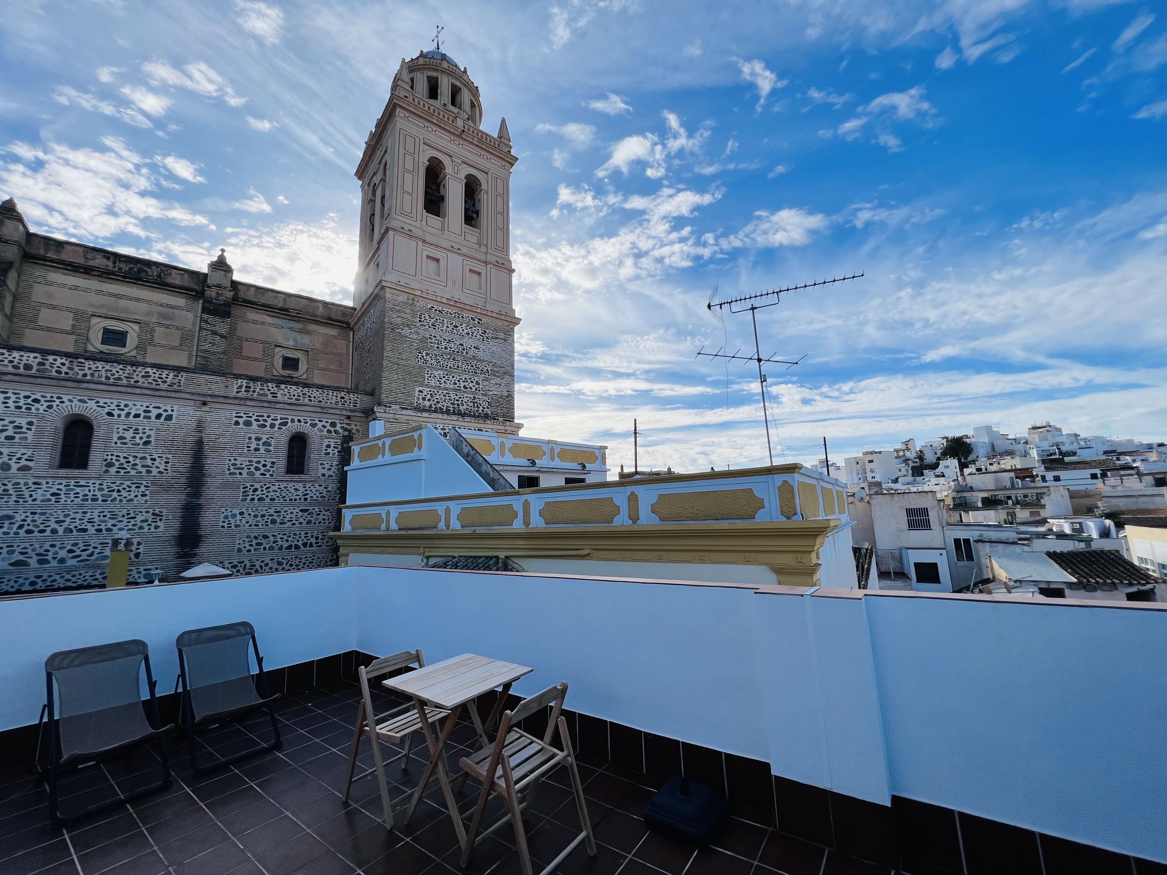 BONITO APARTAMENTO EN EL CENTRO DE ALMUCAR