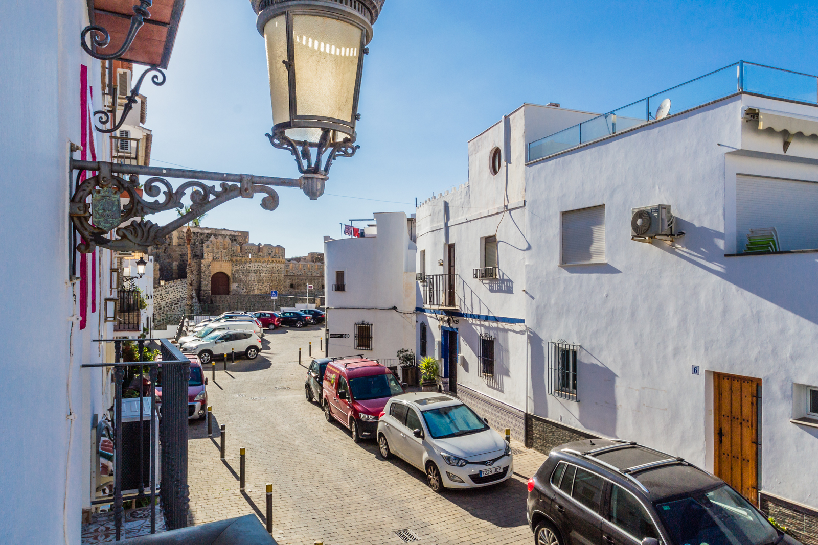 CASA DE PUEBLO EN EL CASCO HISTRICO DE ALMUCAR