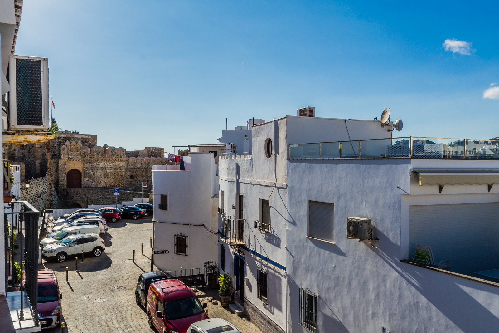 CASA DE PUEBLO EN EL CASCO HISTRICO DE ALMUCAR